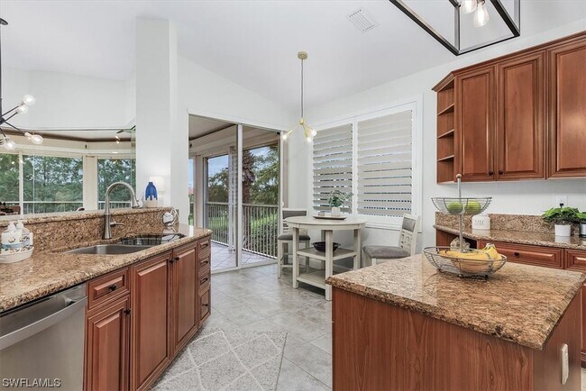 Building Photo - 20201 Burnside Pl