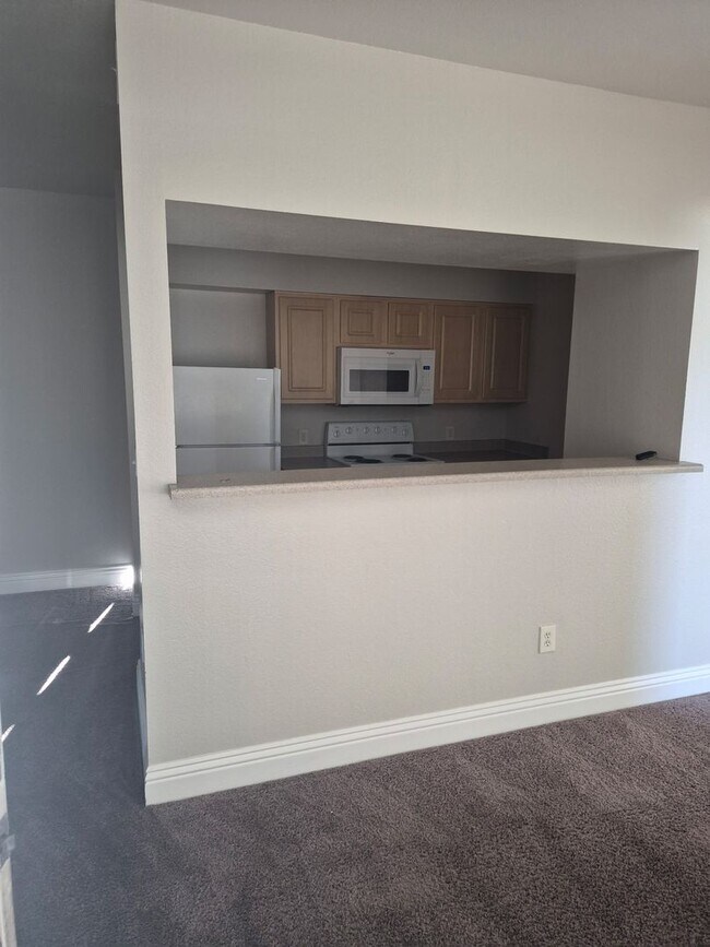 Building Photo - 6955 N Durango Dr
