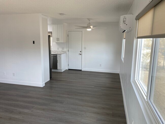 Building Photo - 61880 Verbena Rd