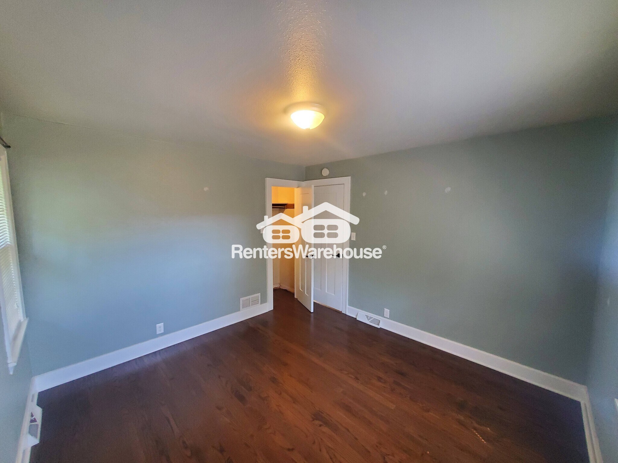 Building Photo - 3439 S 45th St