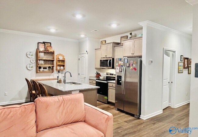 Building Photo - 507 Raccoon Way SW