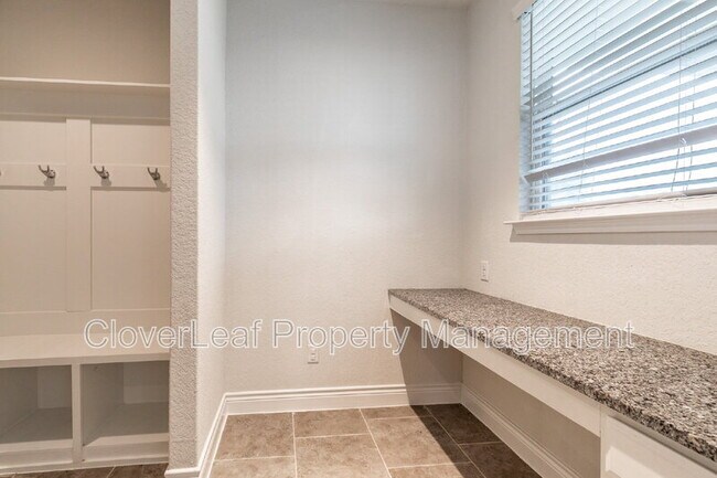 Building Photo - 6757 Concho Crk