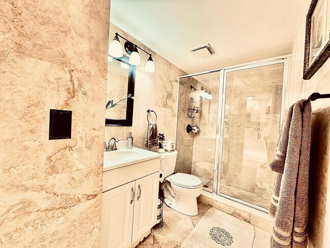 Building Photo - 2121 SW 82nd Ave