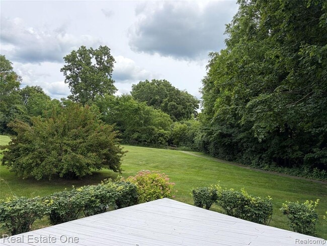 Building Photo - 30882 Oak Valley Dr
