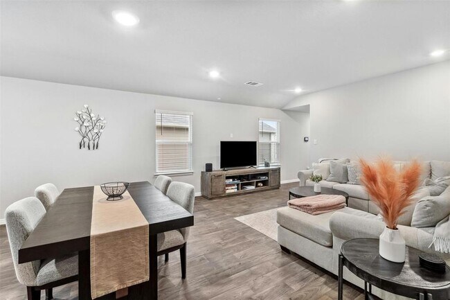 Building Photo - 348 Globe Mallow Cir