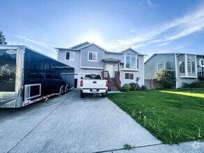 Building Photo - 3 Bedroom Arlington Home