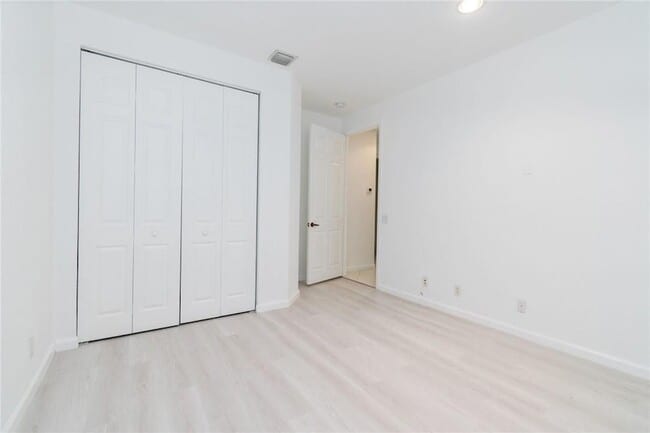 Building Photo - 2692 Center Ct Dr