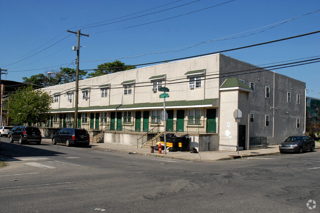 Building Photo - The Willows at Cobbs Creek