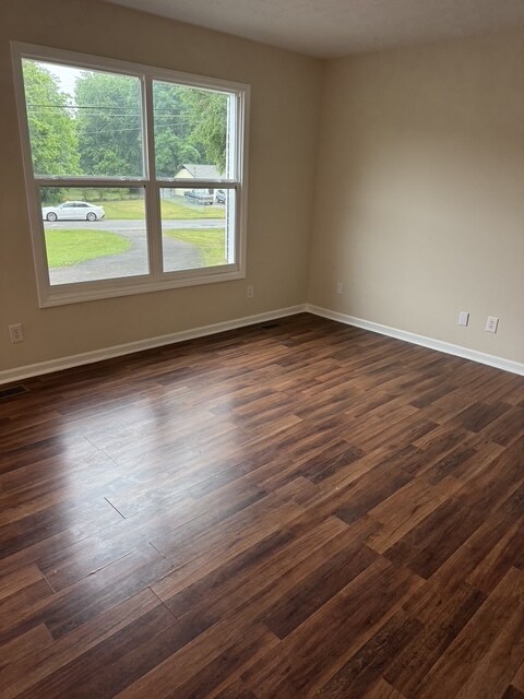 Building Photo - 1208 Park Hill Cir