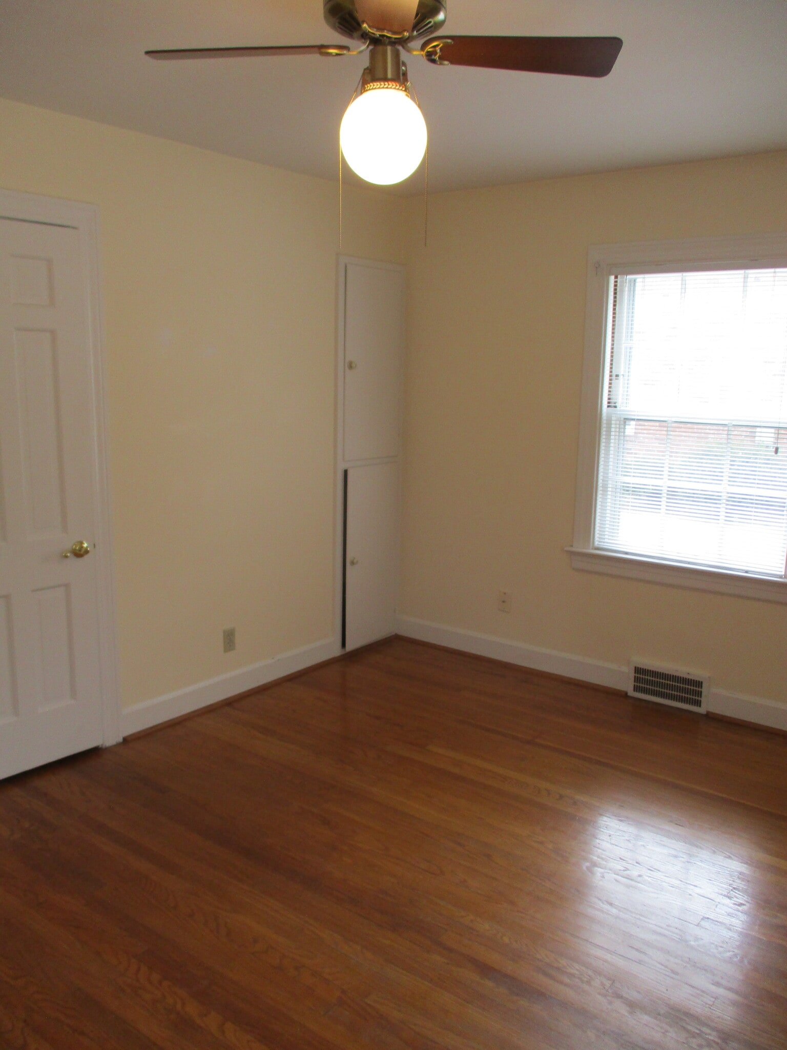 Building Photo - 2721 Brownsboro Rd