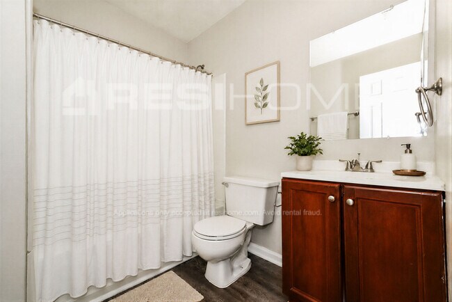Building Photo - 5949 Creekside Dr