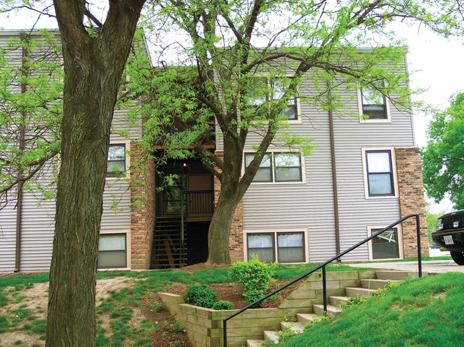 Olde Towne Apartments Springfield, IL Apartment Finder