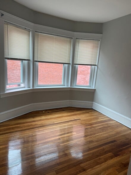 Building Photo - 110 High St