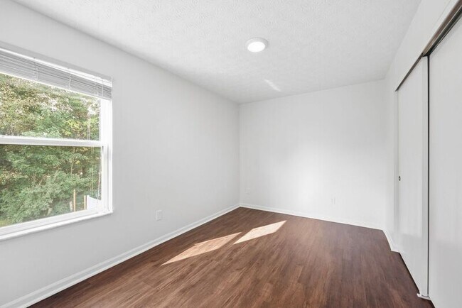 Building Photo - 8245 Crete Ln
