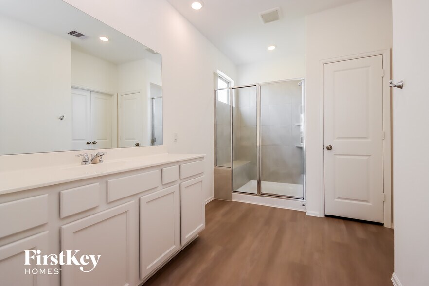 Building Photo - 23709 Pagliano Ct