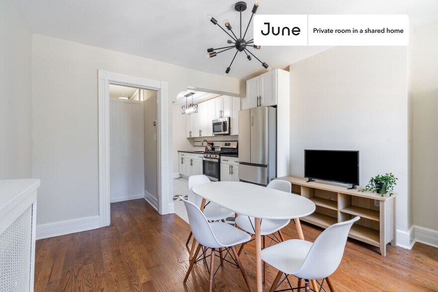 Building Photo - Room in Shared 3 bed/1.5 bath home