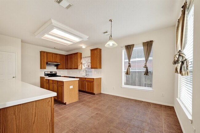 Building Photo - 3514 Parkshire Dr