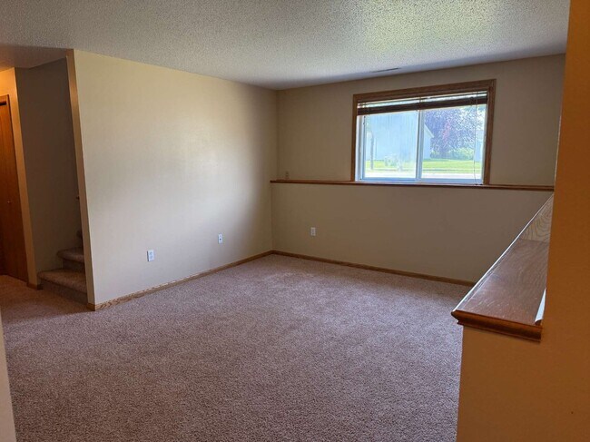 Building Photo - 3502 28th St SW