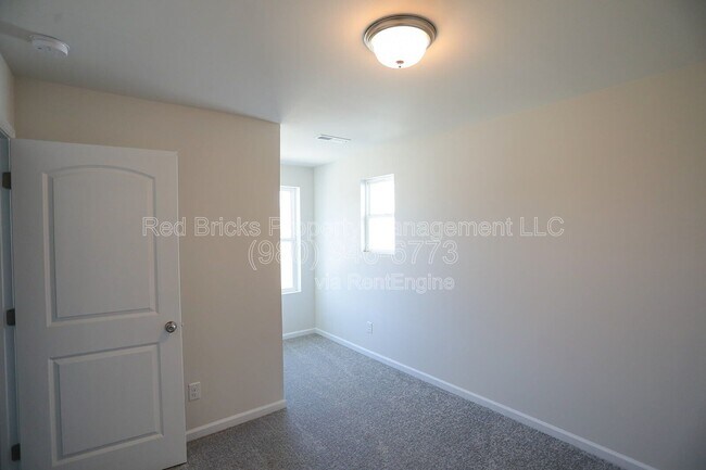 Building Photo - 230 Winston Ln