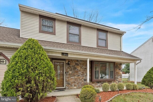 Building Photo - 21 Parc Ridge Dr