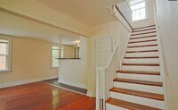 Building Photo - 2026-2027 School Year / 8 Bdrm / 3 Bath St...