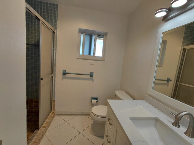 Building Photo - 5300 Washington St