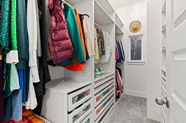 Building Photo - 141 Bronze Bow Dr