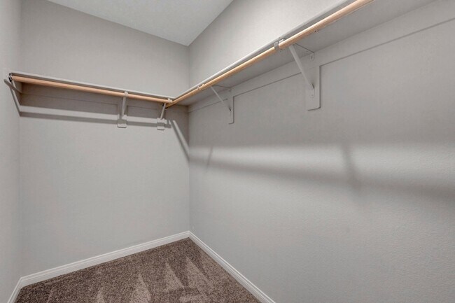 Building Photo - Gated community Located within the Valley Vista Master Plan. 4 Bed 3 Bath features and Open and i...