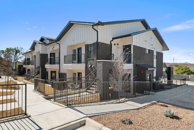 Building Photo - 2450 Wickersham Ln