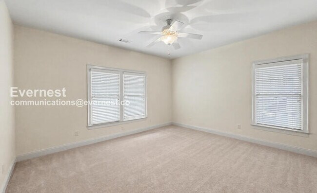 Building Photo - 2067 Ross Park Way