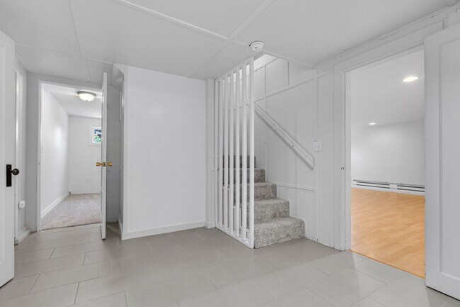 Building Photo - 3bd/1.75ba Seattle House