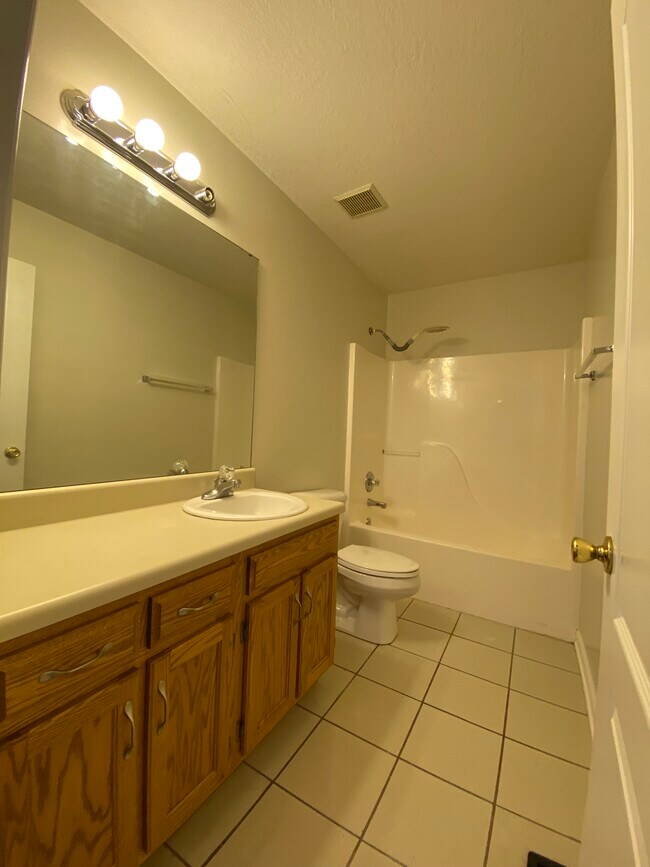 Building Photo - 7012 Bettis Acres Dr