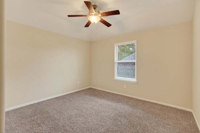 Building Photo - 13302 Hidden Valley Dr