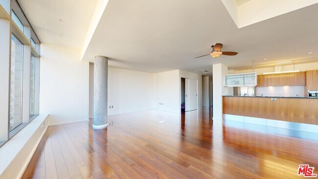 Building Photo - 1155 S Grand Ave