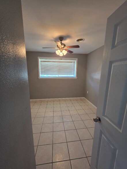 Building Photo - 3110 College St