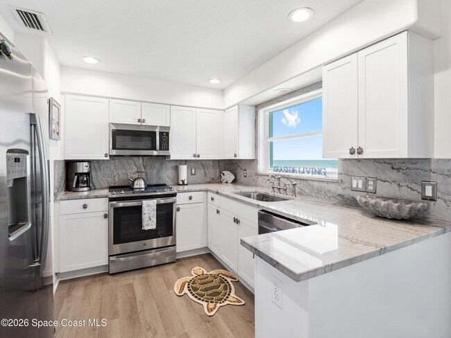 Building Photo - 4995 S Hwy A1A