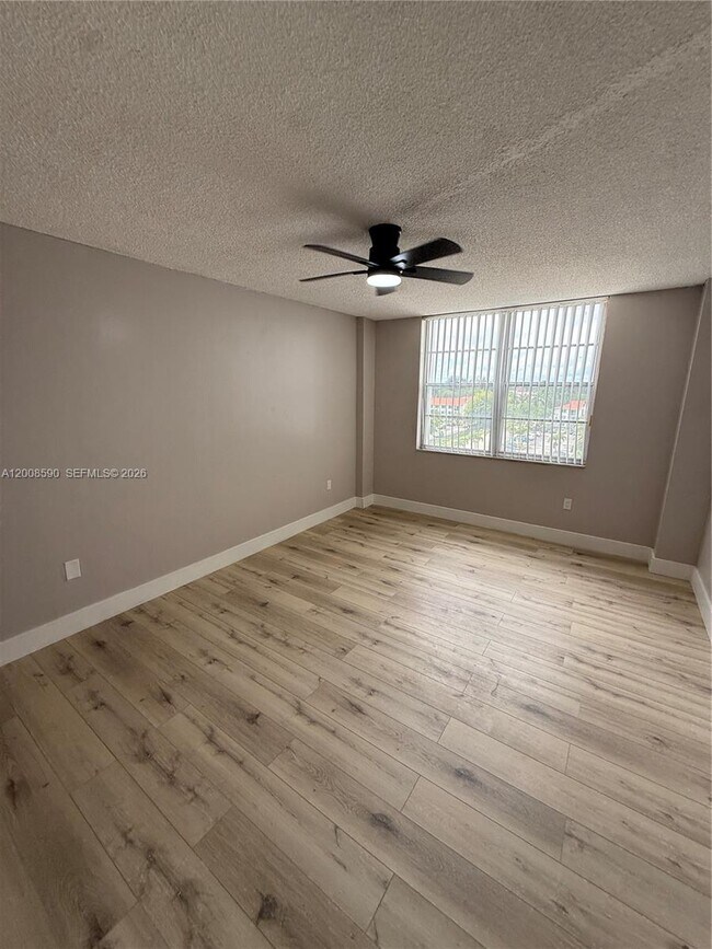 Building Photo - 15600 NW 7th Ave