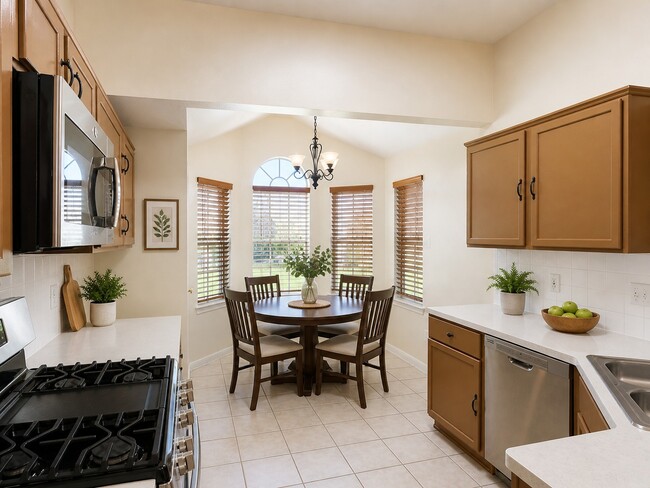 Building Photo - 18523 Spinney Ln
