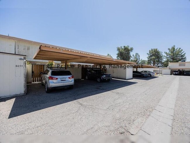 Building Photo - 8059 N 31st Ln