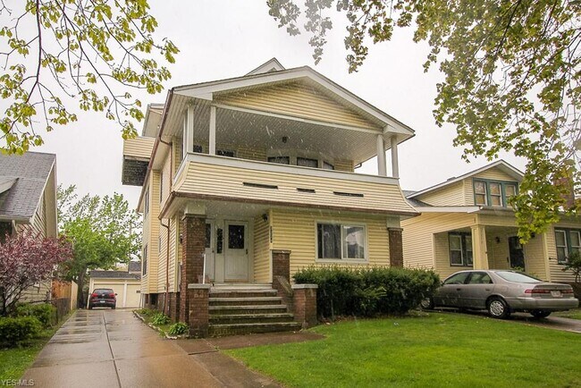 Building Photo - 3274 W 130th St