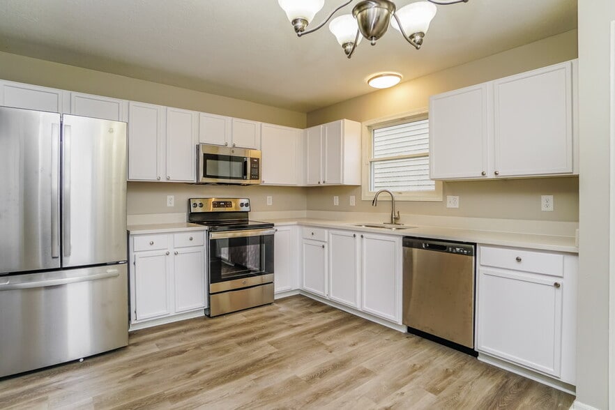 Building Photo - 3421 Brook Spring Dr