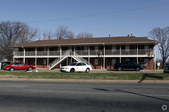 Building Photo - 3621 S Shields Blvd