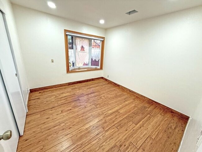 Building Photo - 1776 Loch Ness Way