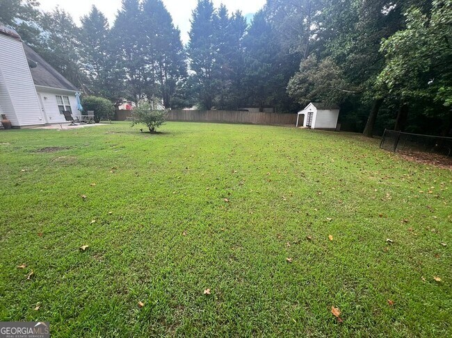Building Photo - 5175 Victoria Park Dr