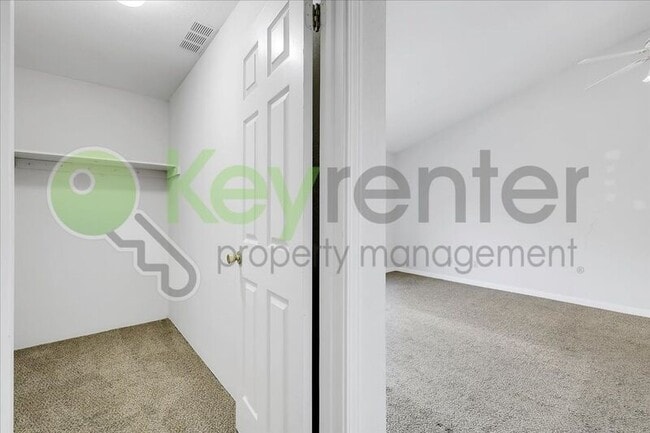 Building Photo - 2624 Walnut Ave