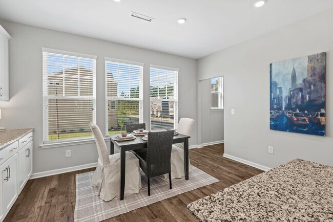 Building Photo - 1136 Commack Dr