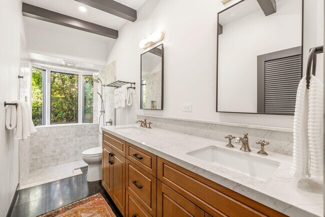 Building Photo - 46310 Shadow Mountain Dr
