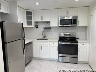 Building Photo - 4040 N Hills Dr
