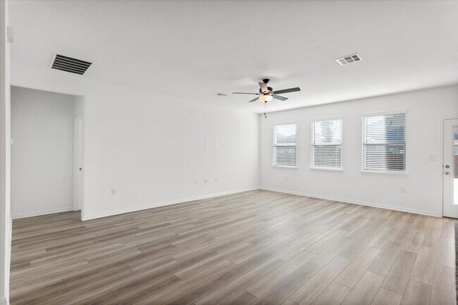 Building Photo - 1409 Alana Fls Ave