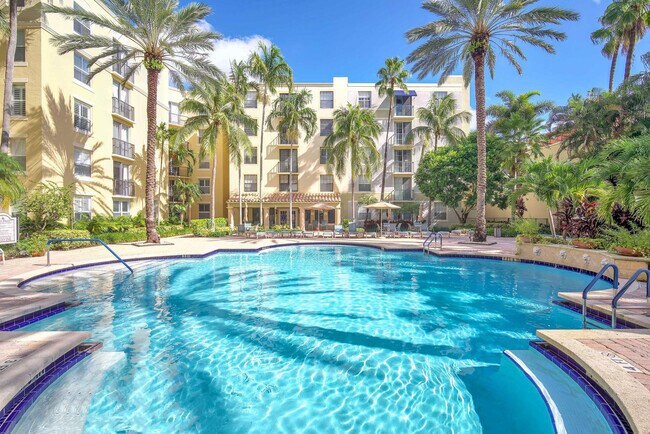 Building Photo - 630 S Sapodilla Ave